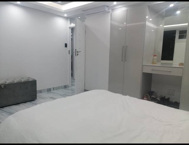 2.5 BEDROOM FLAT FOR SALE IN SOUTH BEACH